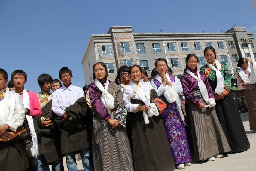Młodzi Tybetańczycy mają szansę na normalne życie