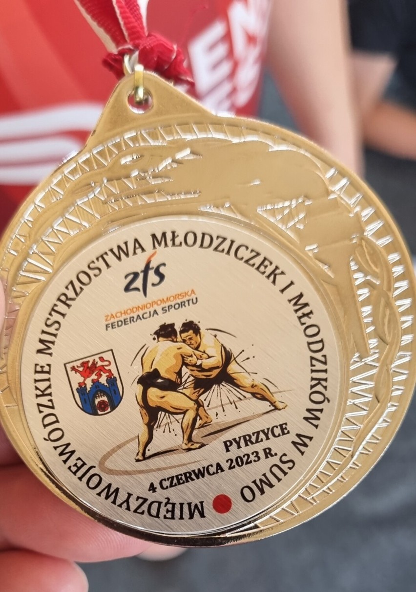 Srebro Akademickich Mistrzostw Polski i medale na Międzywojewódzkich Mistrzostwach w sumo