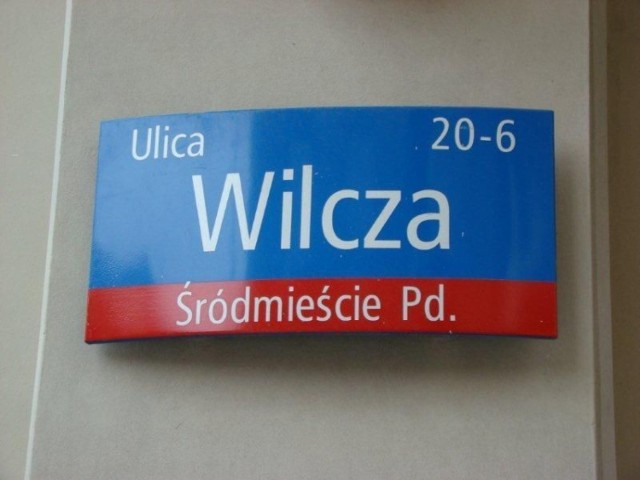 Dawna droga narolna prowadząca wzdłuż wł&oacute;ki w&oacute;jt&oacute;w warszawskich (do końca XV w. byli to Wilkowie). Ich własność nazywała się Wilcze, Na Wilczem. Od tego pochodzi nazwa ulicy, kt&oacute;ra została nadana w 1770 r. Fot. W. Trzeciak