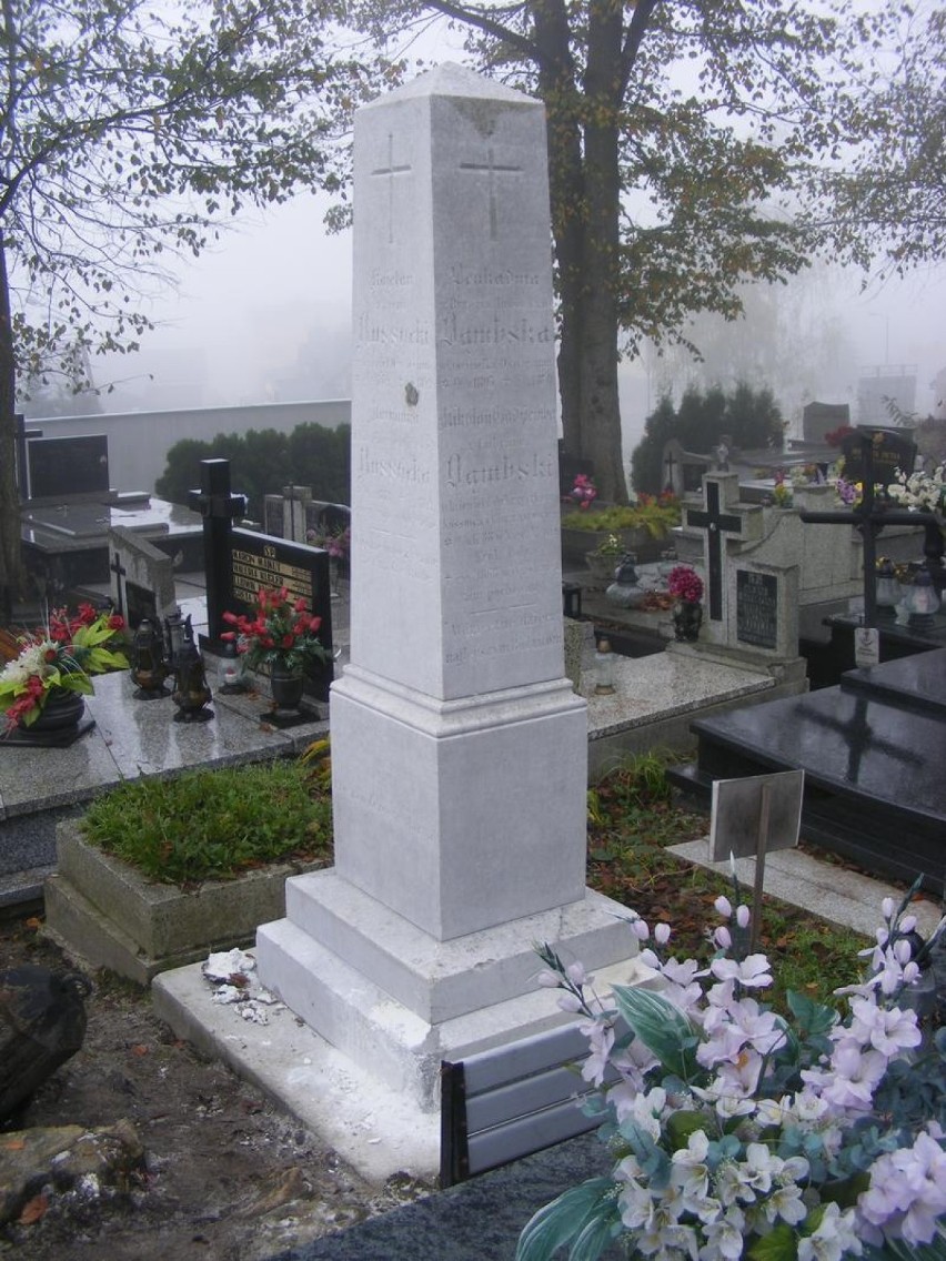 Kwesta w Oświęcimiu na zabytkowe nagrobki na cmentarzu parafialnym
