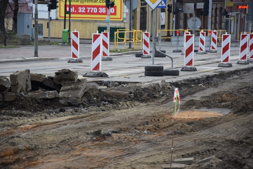 W Chorzowie trwa przebudowa ulicy 3 Maja. Zobacz kolejne...