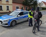 Policjanci z Rawicza sprawdzali zachowania rowerzystów na drodze. Ujawnili 14 wykroczeń