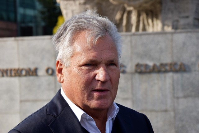 Aleksander Kwaśniewski w Opolu. Przyjechał zachęcać do głosowania na kandydatów Lewicy w wyborach parlamentarnych 2019