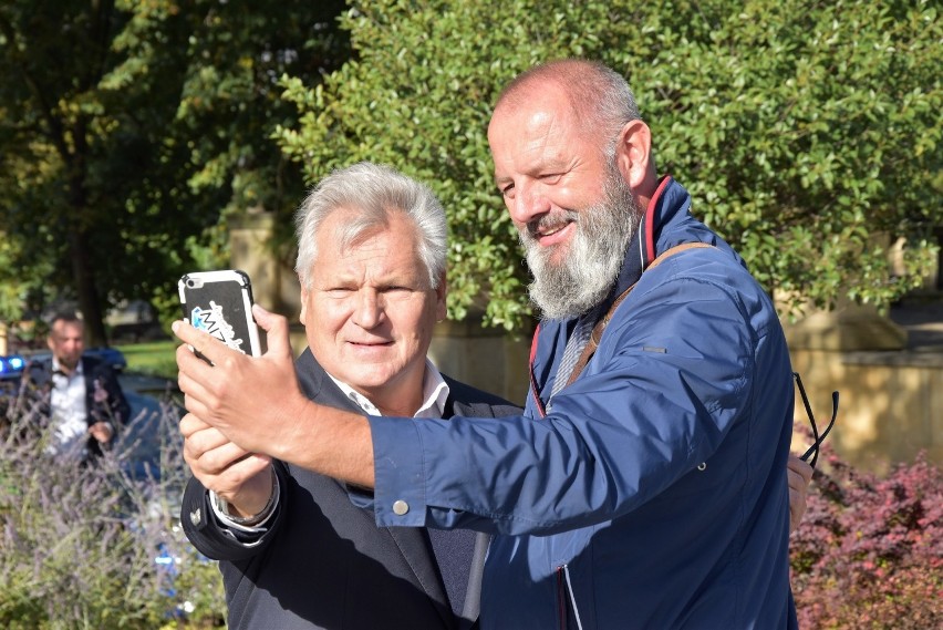 Aleksander Kwaśniewski w Opolu. Przyjechał zachęcać do...