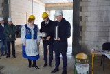 Budowa nowej szkoły w Baninie nabiera tempa. Uroczyście wmurowano kamień węgielny!