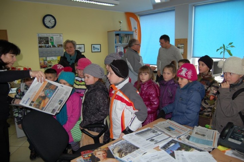 Uczniowie ze Stegny z wizytą w redakcji Dziennika Bałtyckiego w Nowym Dworze Gdańskim [ZDJĘCIA]