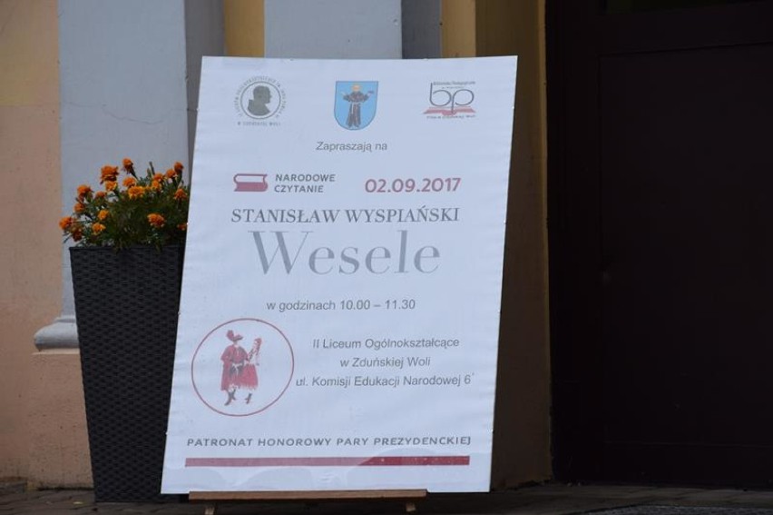 Narodowe czytanie "Wesela" w II LO [ZDJĘCIA]