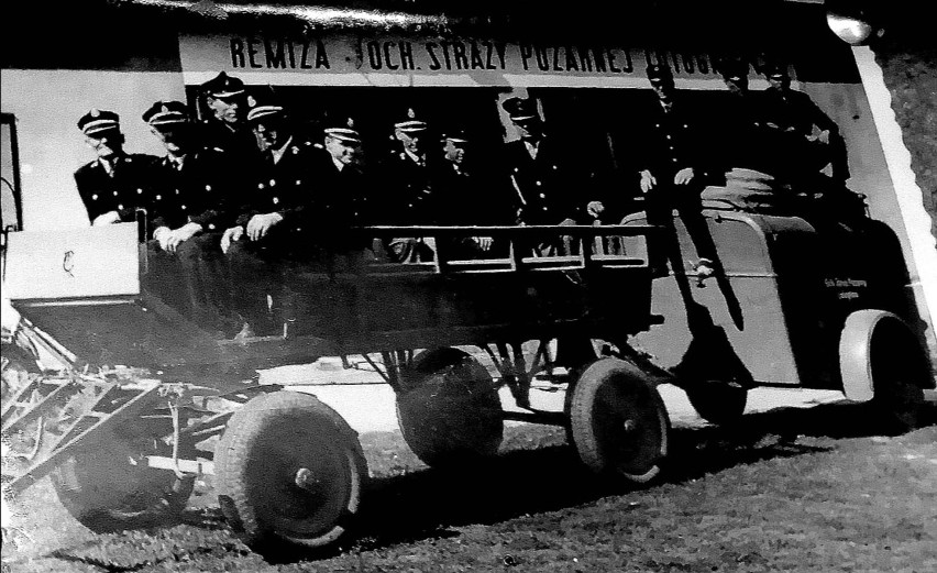Zobaczcie archiwalne zdjęcia Ochotniczej Straży Pożarnej w Lutogniewie [ZDJĘCIA]