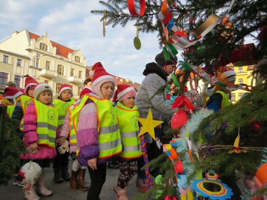 Mikołajki na Dużym Rynku w Brodnicy [zdjęcia]