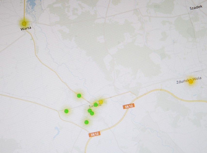Dwa nowe czujniki jakości powietrza przybyły w Sieradzu. Które kolejne okolice zostały opomiarowane? (fot)