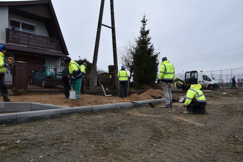 STRZELCE KRAJ.: Remontowane ulice będą do wakacji, jak nowe [ZDJĘCIA]