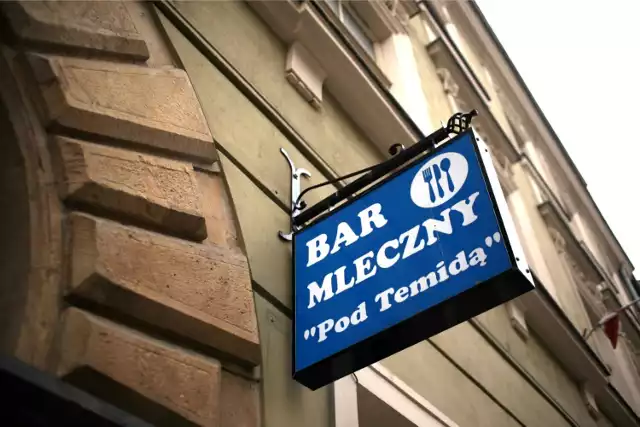 Bar mleczny "Pod Temidą" na ul. Grodzkiej 43 działa do dziś.



































































