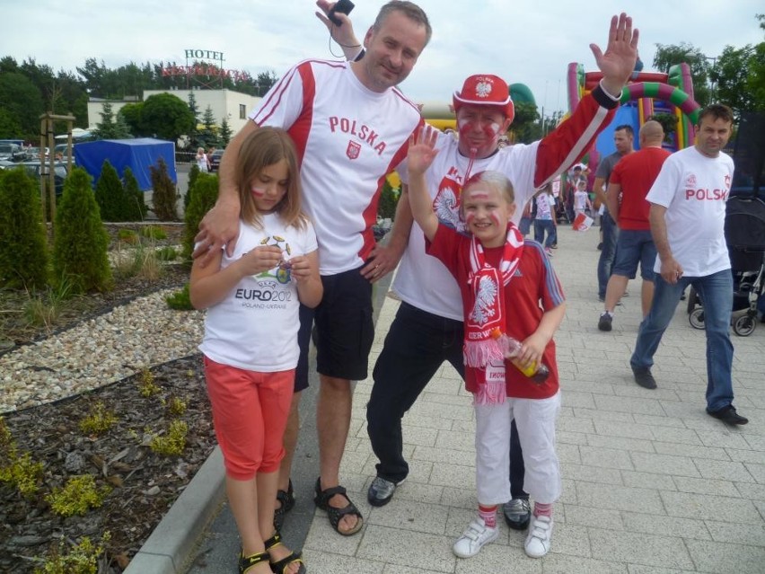 Budzyń: Mieszkańcy kibicowali Polakom w meczu otwarcia Euro 2012 [FOTO]