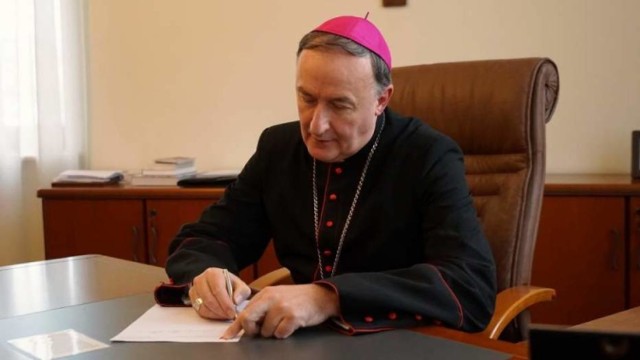 Kolędy w tym roku w Dębicy nie będzie, podobnie jak w całej diecezji. Biskup Andrzej Jeż, ordynariusz diecezji  tarnowskiej wydał w środę specjalne zarządzenie dotyczące wizyty duszpasterskiej 2020/2021.