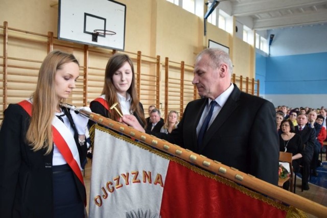 Z inicjatywy Rady Rodziców  Zespół Szkół Rolnicze Centrum Kształcenia Ustawicznego im. Ziemi Kujawskiej otrzymał nowy sztandar.