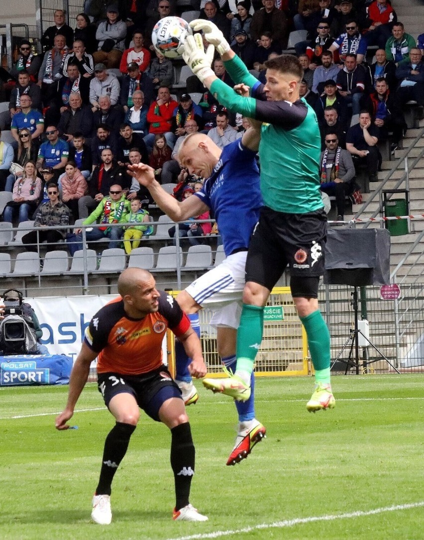 Miedź Legnica z wielką przewagą nad rywalami awansowała do Ekstraklasy