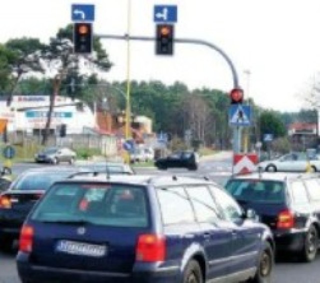 Kierowcy denerwują się na skrzyżowaniu w Płoni, wszystko z tego ...