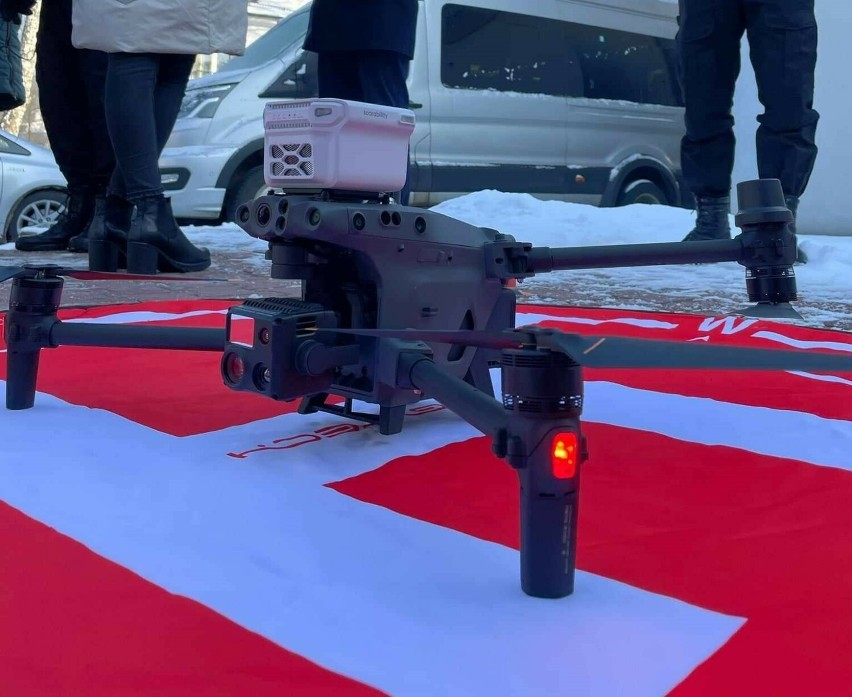 Nowoczesny dron kontroluje powietrze w Sosnowcu. Inwestycja...