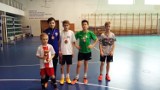 Luzino: Młodzi adepci futbolu zagrali w Zimowym Turnieju "Dzikich Drużyn" [ZDJĘCIA]