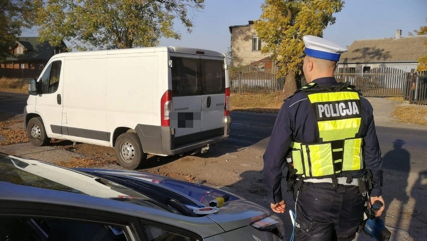 Wzmożone kontrole busów, autobusów i samochodów ciężarowych poruszających się po drogach powiatu aleksandrowskiego [zdjęcia]