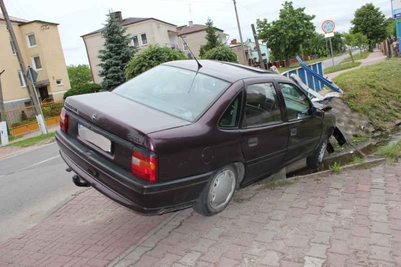 Przejażdżka po alkoholu niemal nie zakończyła się w rzece