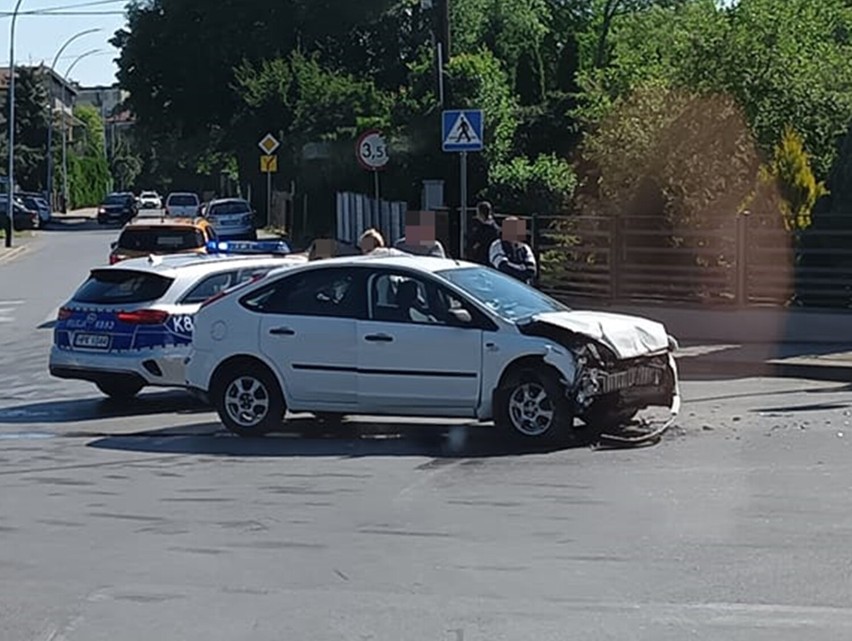 Kolejne zderzenie pojazdów na niebezpiecznym skrzyżowaniu w Jaśle. Są poszkodowani