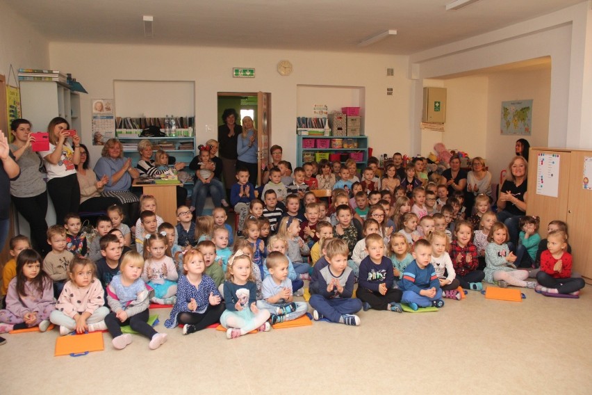 Przedszkolaki kochają misie, czyli Dzień Pluszowego Misia w Przedszkolu nr 3 w Brzezinach