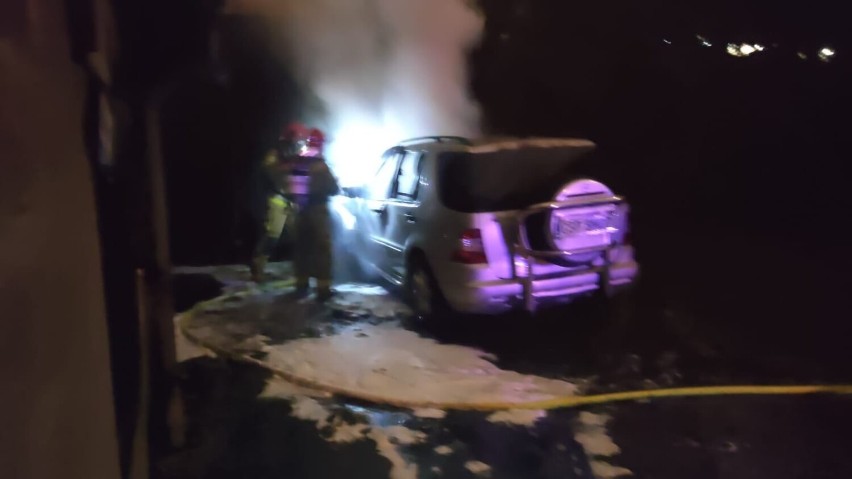 Pożar samochodu osobowego na ul. Kościuszki w Sopocie, 01.12.2022 r. Co się stało? ZDJĘCIA