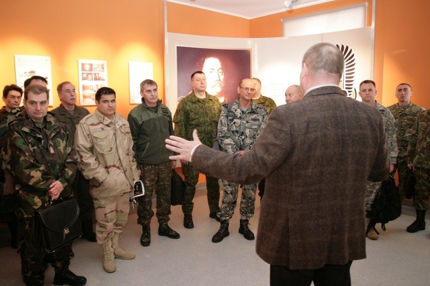 19 kwietnia 2012. Wojskowi attachés w Czarnej Dywizji