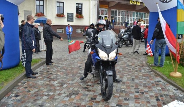 W niedzielę na placu Zwycięstwa Koronowo pożegna  17 załóg motocyklowych