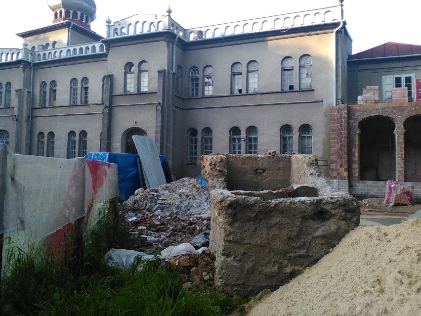Trwa remont pałacu w Osieku [ZDJĘCIA]