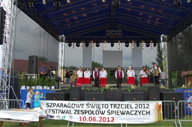 XV Festiwal Zespołów Śpiewaczych Szparagowe Żniwa w Trzcielu, 2012.