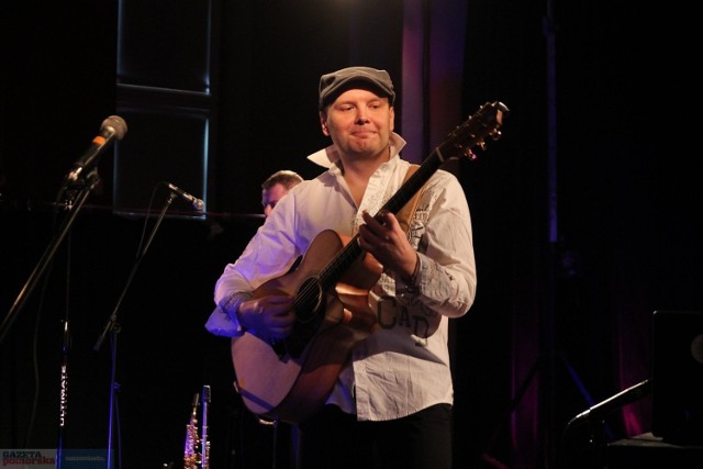 Gitarzysta Adam Palma związany jest z Włocławkiem. Jest absolwentem III LO. W 2022 roku muzyk uzyskał tytuł profesora belwederskiego