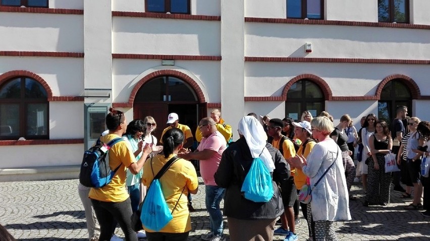 Światowe Dni Młodzieży: Żarki oficjalnie powitały pielgrzymów ze Szwecji i RPA [ZDJĘCIA]