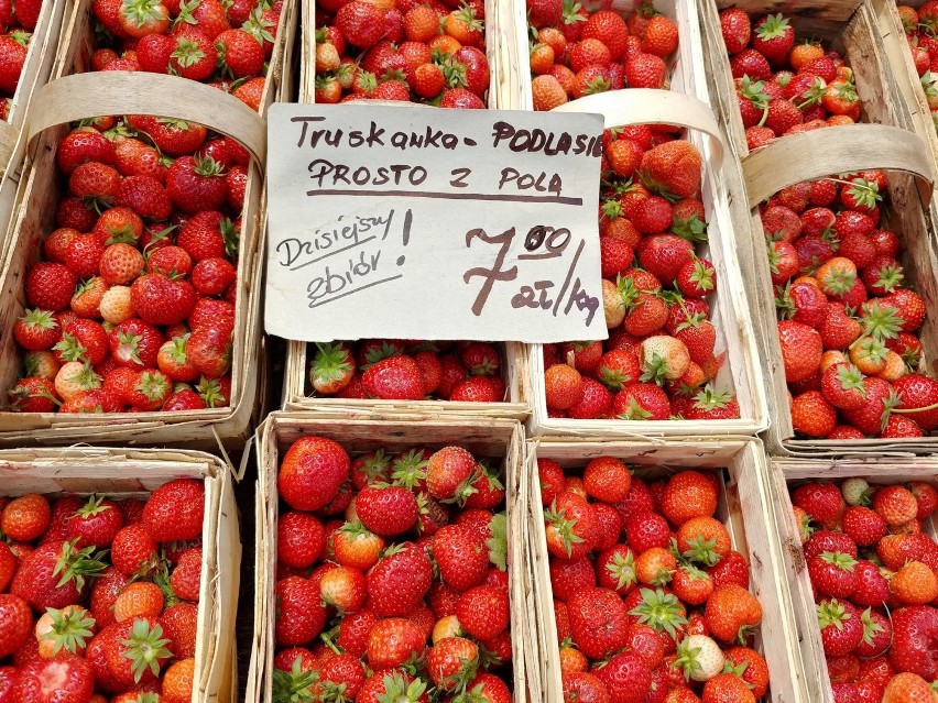 Ceny truskawek, owoców, warzyw giełda Andersa Białystok....