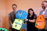 Wyprawka szkolna dla dzieci z Ukrainy, w Legnicy rozdano blisko 600 plecaków