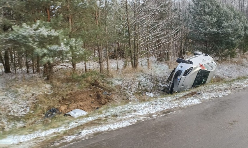 Uwaga na drogę relacji Niewodnica - Klepacze. Auta lądują w...