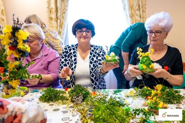 Warsztaty wielkanocne dla seniorów w Muzeum Regionalnym  Bełchatowie