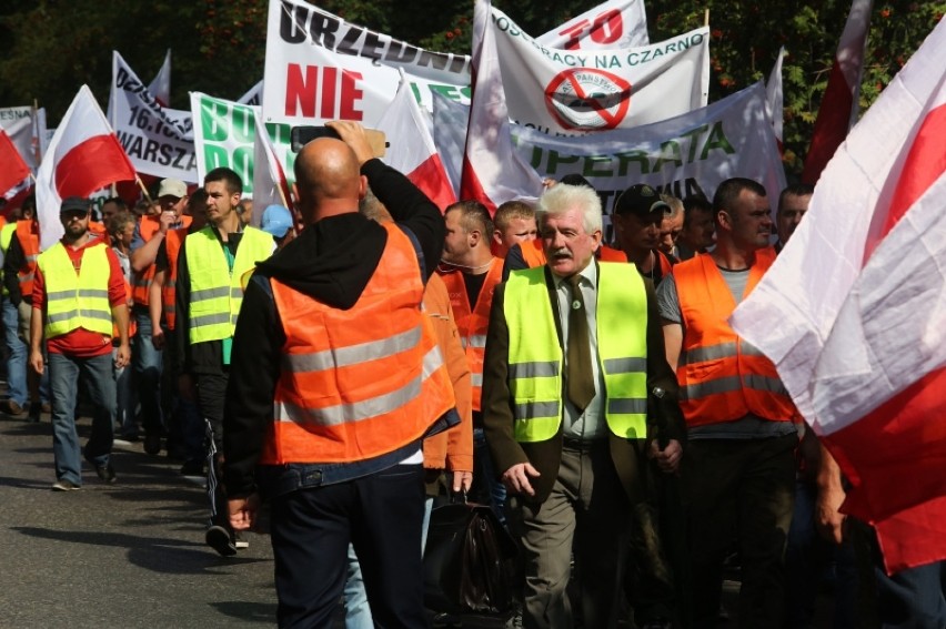 Protest leśników w Szczecinie. Zablokowane ulice i utrudnienia