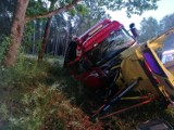 Tragiczny wypadek w pow. człuchowskim. Bus zderzył się czołowo z tirem. Nie żyją dwie osoby