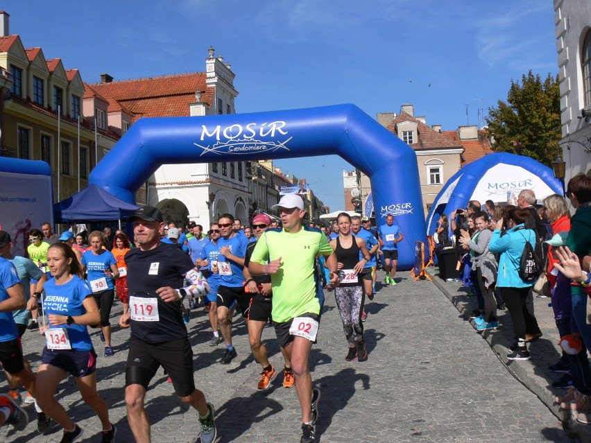 Ponad 150 osób z całej Polski wzięło udział w biegu na...