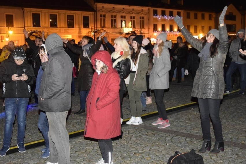 Tak bawiono się na miejskim sylwestrze w Skierniewicach na przełomie 2019 i 2020 roku