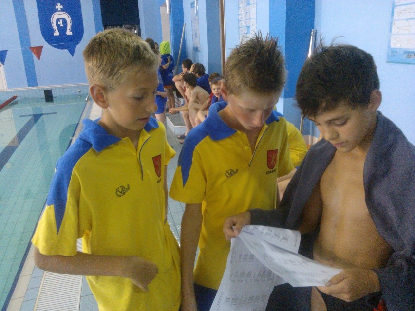 Pływacy kraśnickiej Fali wywalczyli drugie miejsce podczas...