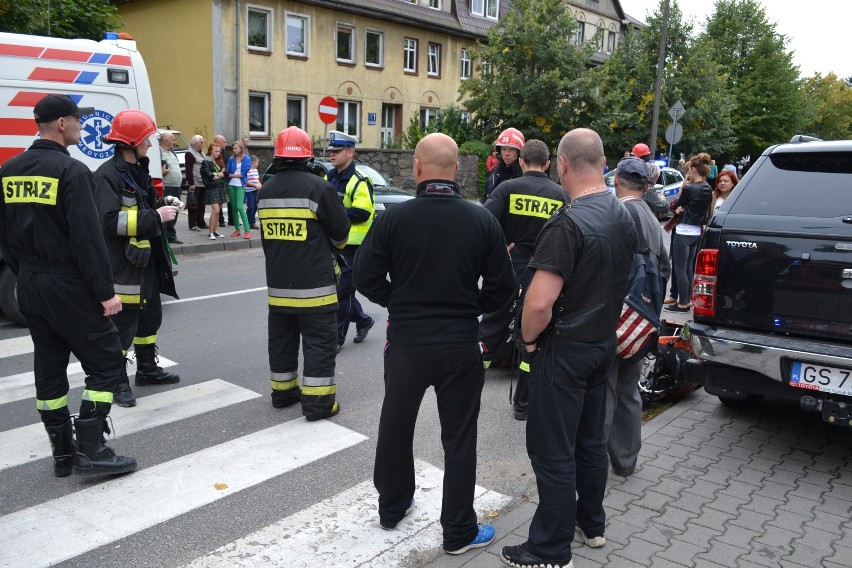 Wypadek motocyklisty na ul. Dworcowej. Zderzył się z...