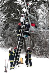 Krynica-Zdrój: awaria wyciągu w stacji narciarskiej Azoty. 101 osób uwięzionych[ZDJĘCIA]