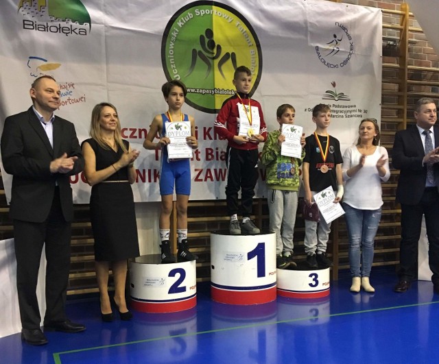 Zapaśnicy ZKS Radomsko wrócili z medalami z X Ogólnopolskiego Turnieju Białołęka Wrestling Cup