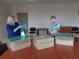 Powiat zgierski: 3 tysiące maseczek trafi do DPS-ów i domów dziecka dzięki sponsorowi