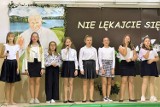 "Nie lękajcie się!" - Wieczornica Papieska w Szkole Podstawowej w Borkowie