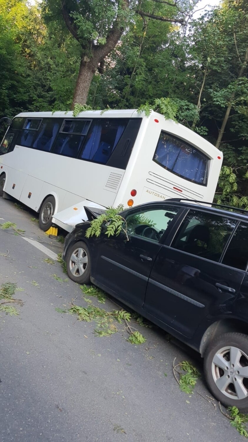 Wypadek autokaru na Przełęczy Kowarskiej 26.06.2022