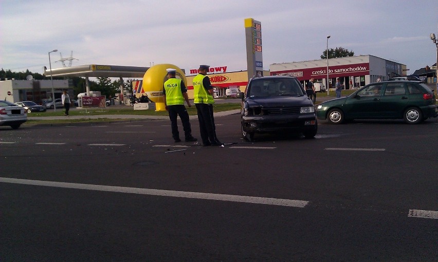 Wypadek ul. Podgórze - kobieta z dzieckiem trafiła do...